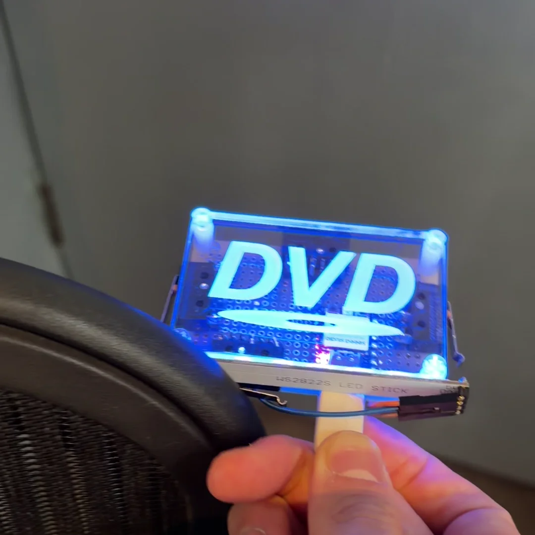 DVDのアレを再現するマシン